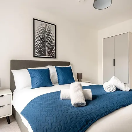 Stayzeni, Ouse Court Modern 2 Bed Flat *